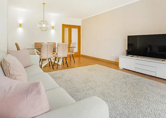 Uptown Urban Escape By Lovelystay Appartement *