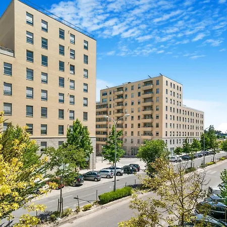 Uptown Urban Escape By Lovelystay Appartamento *