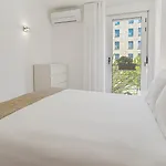 Apartman Uptown Urban Escape By Lovelystay *